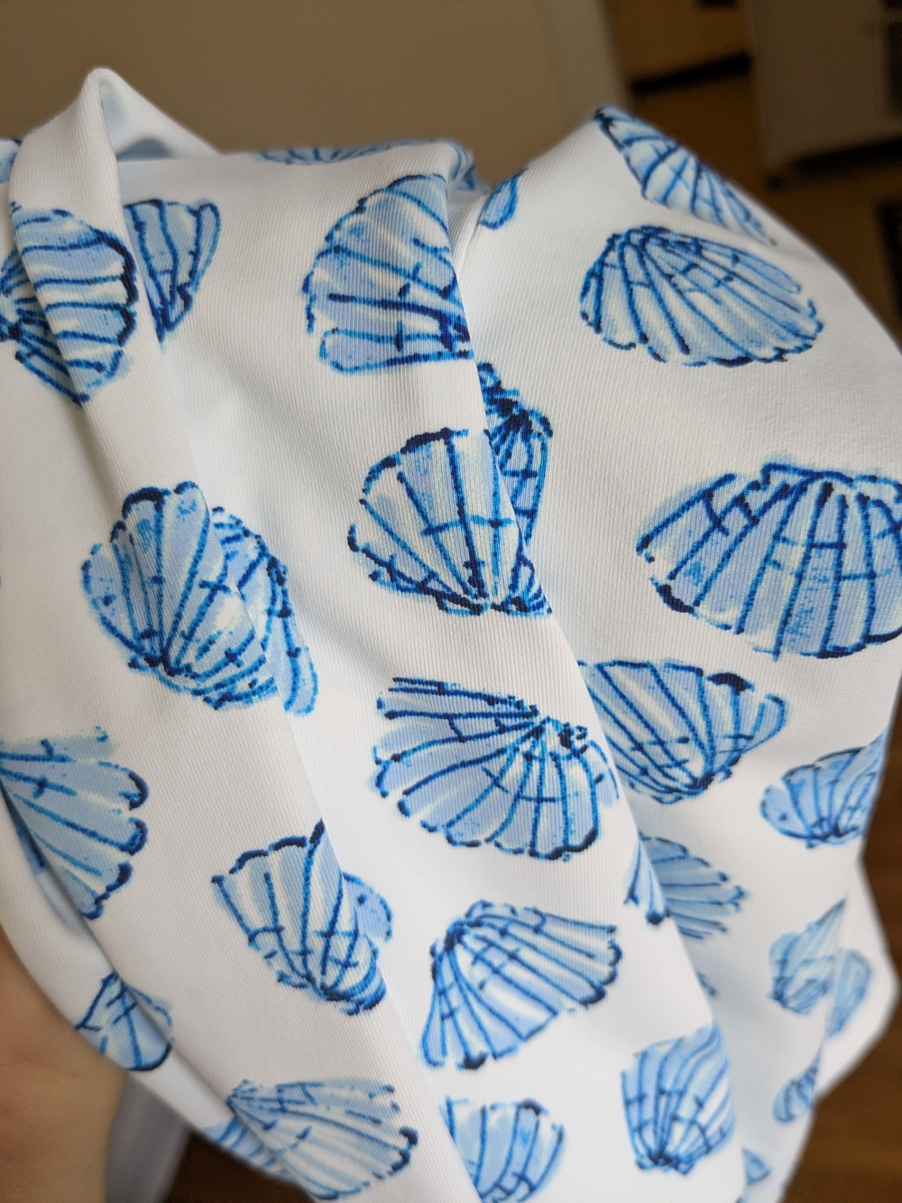 Lands' End White Long Sleeve Rashguard With Shell Pattern - Picture 6 of 6